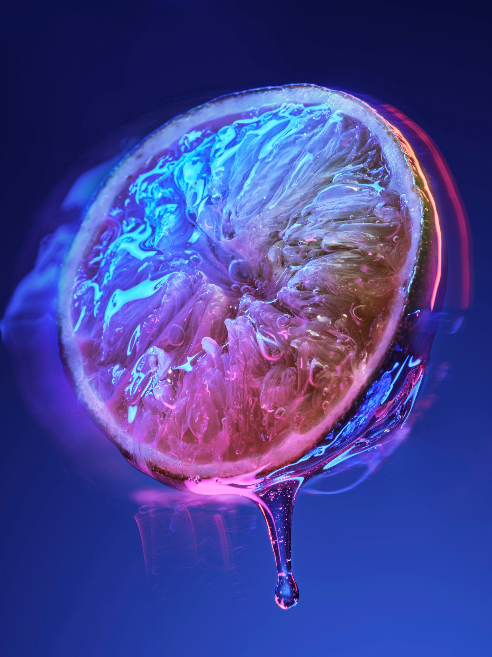 Tranche de bergamote aux reflets bleus et roses, portfolio films de Laurent Rose